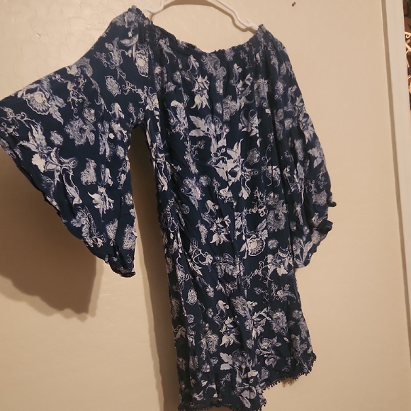 Elegant Navy Floral Women's Blouse - Picture 7 of 8